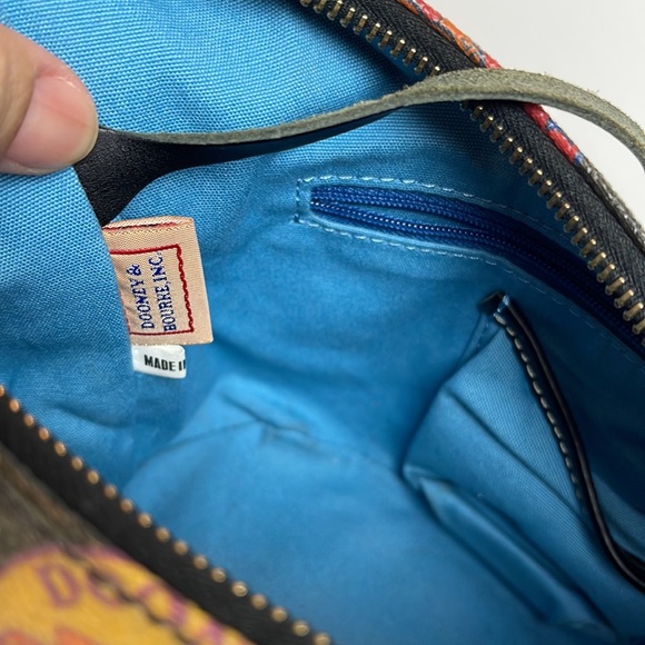 VTG Dooney & Bourke 90’s Y2K Medallion Bucket purse - Picture 8 of 9